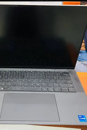 New Laptop Dell Precision 15 7550 16GB Intel Core I7 SSD 512GB