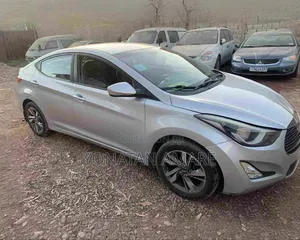 Photo - Hyundai Elantra 2014 Silver
