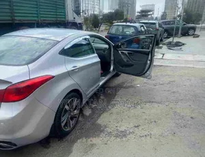 Hyundai Elantra 2014 Silver