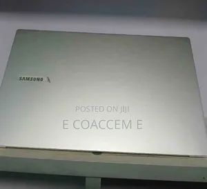 New Laptop Samsung 8GB Intel Core I5 SSD 256GB