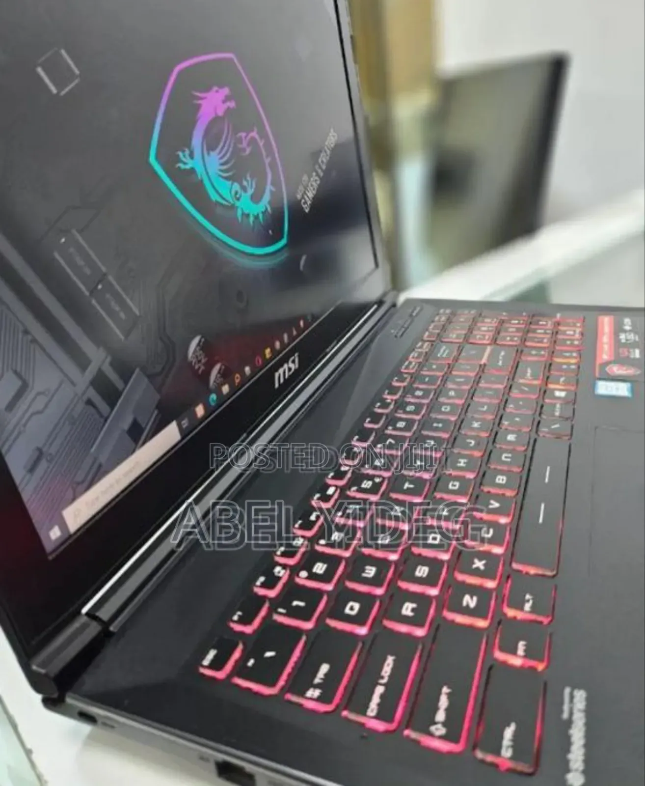 New Laptop MSI 8GB Intel Core i7 HDD+SSD 1T