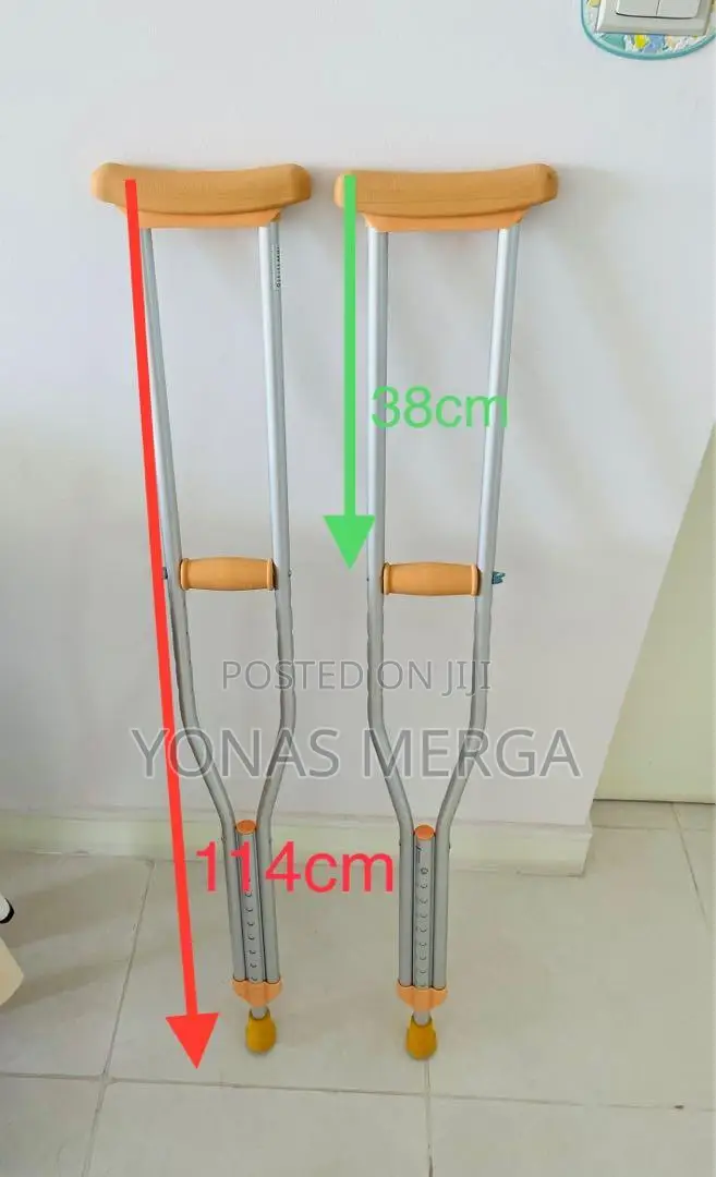 Adjustable Height Crutches for Adults With Non Slip Tips