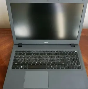 New Laptop Acer Aspire E5 4GB Intel Core I5 SSD 320GB