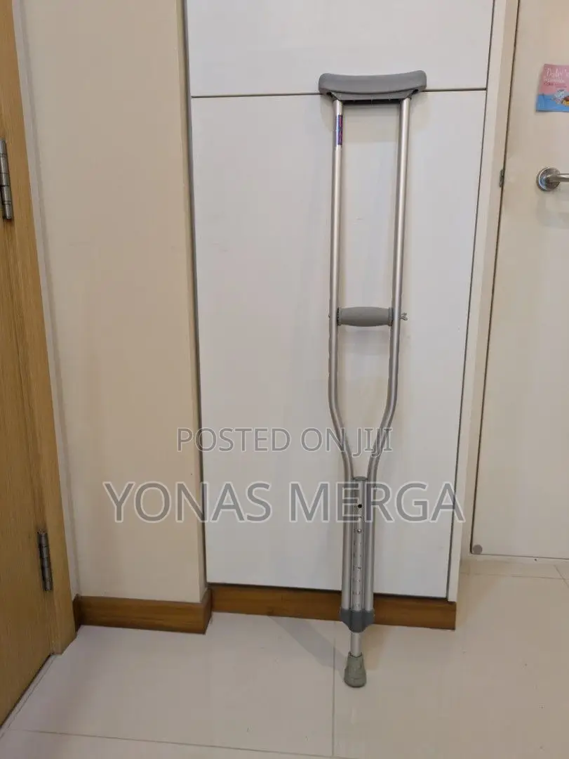Crutches/Cranch/Fidelis Healthcare Crutches Adult Under Arms