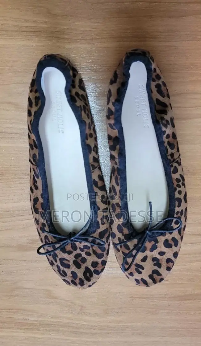 35 ቁጥር ሞደ ጠባብ ፍላት ጫማ ፡ ነብራማ Small Size Flat Shoe