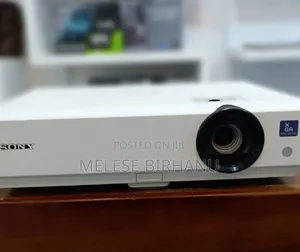 Photo - New Sony VPL-Dx 102 Projector