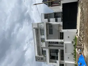 11bdrm House in Bole Bolbula for sale