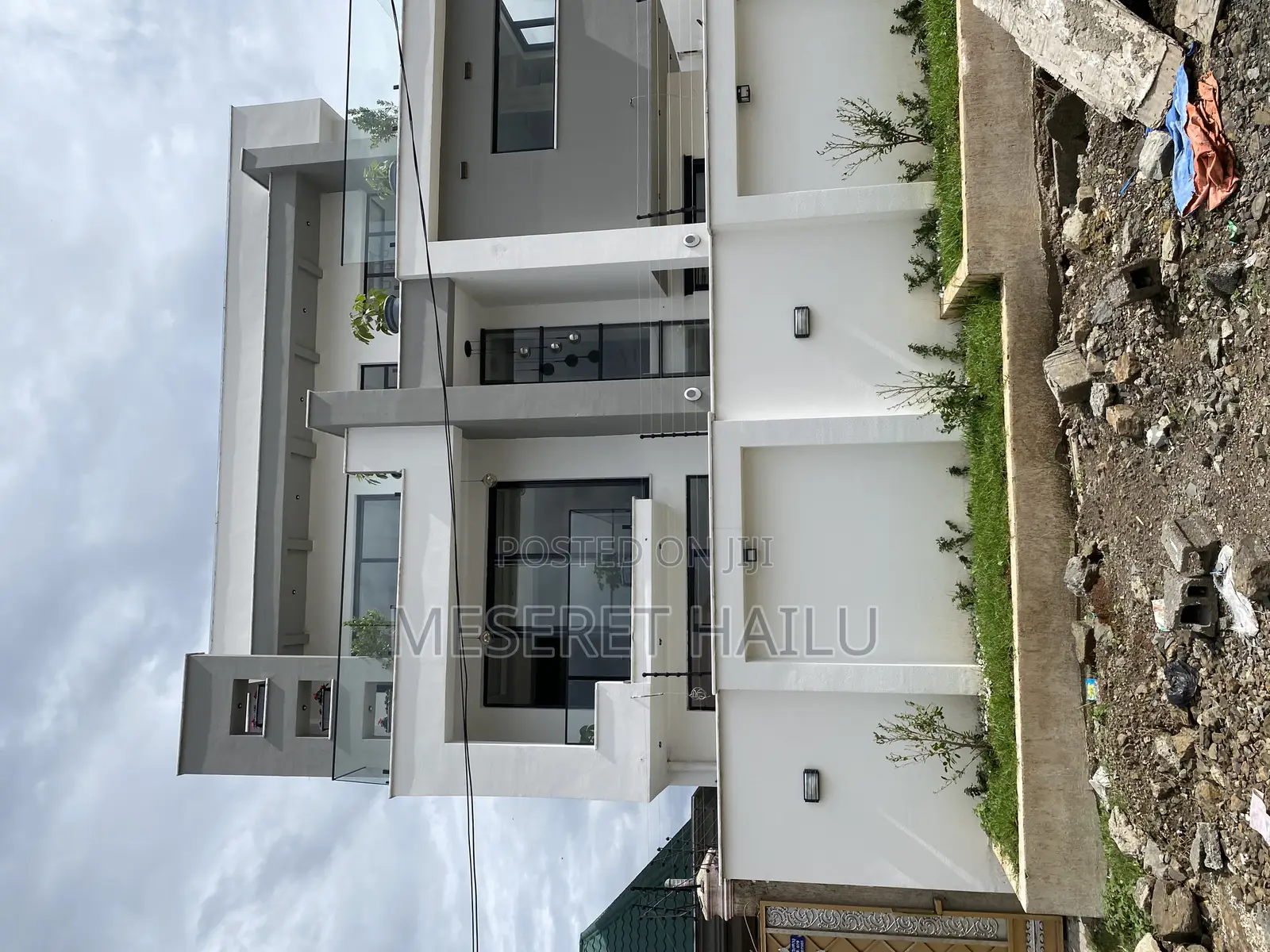 11bdrm House in Bole Bolbula for sale