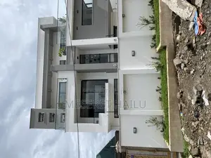 11bdrm House in Bole Bolbula for sale