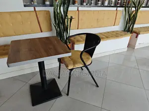 Photo - Restaurant Tables