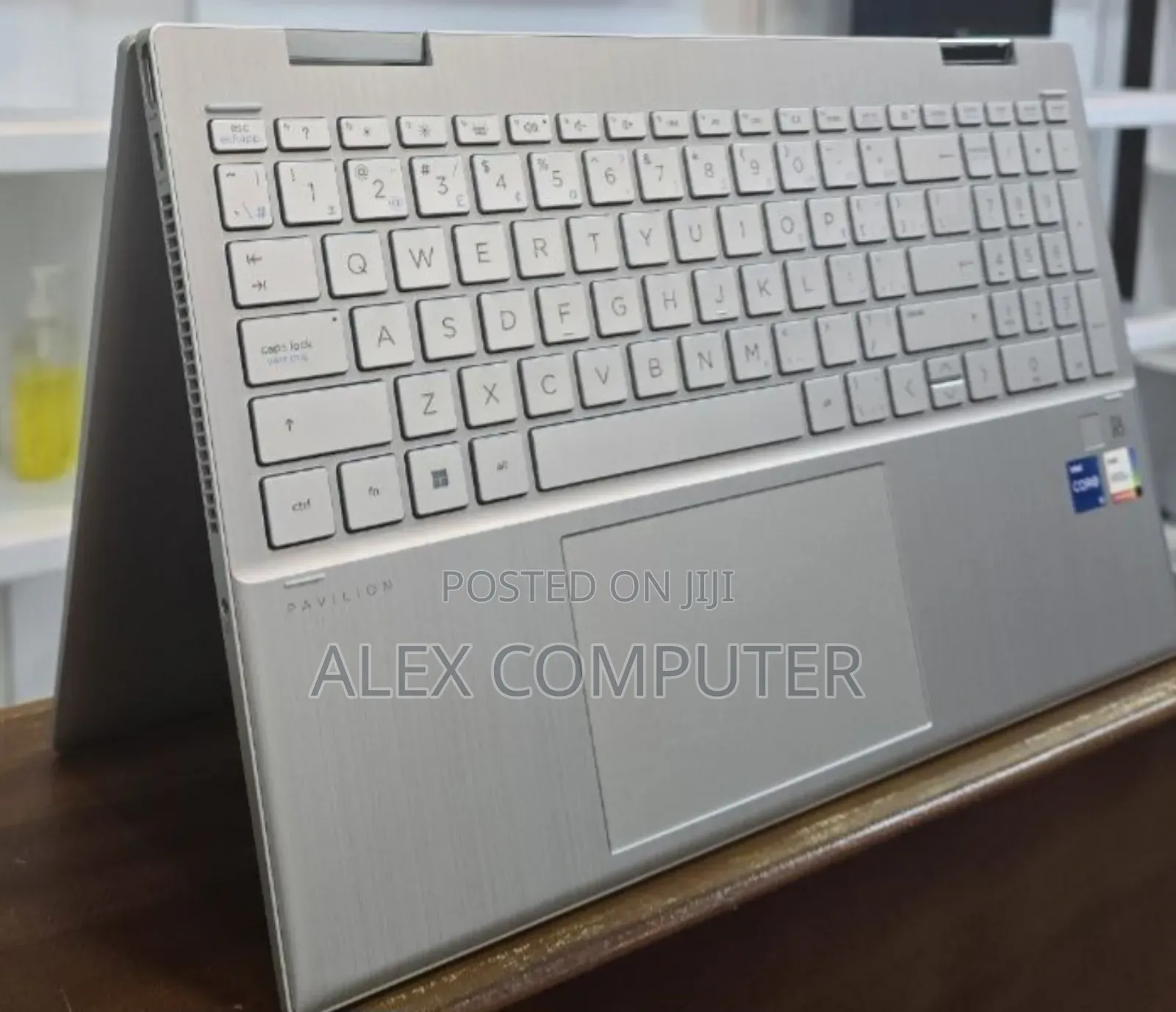 New Laptop HP Envy X360 8GB Intel Core I5 SSD 512GB