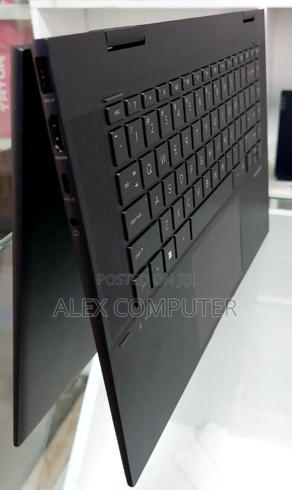 New Laptop HP Envy X360 16GB AMD Ryzen 7 SSD 512GB