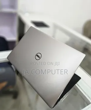 New Laptop Dell XPS 15 8GB Intel Core I7 SSD 512GB