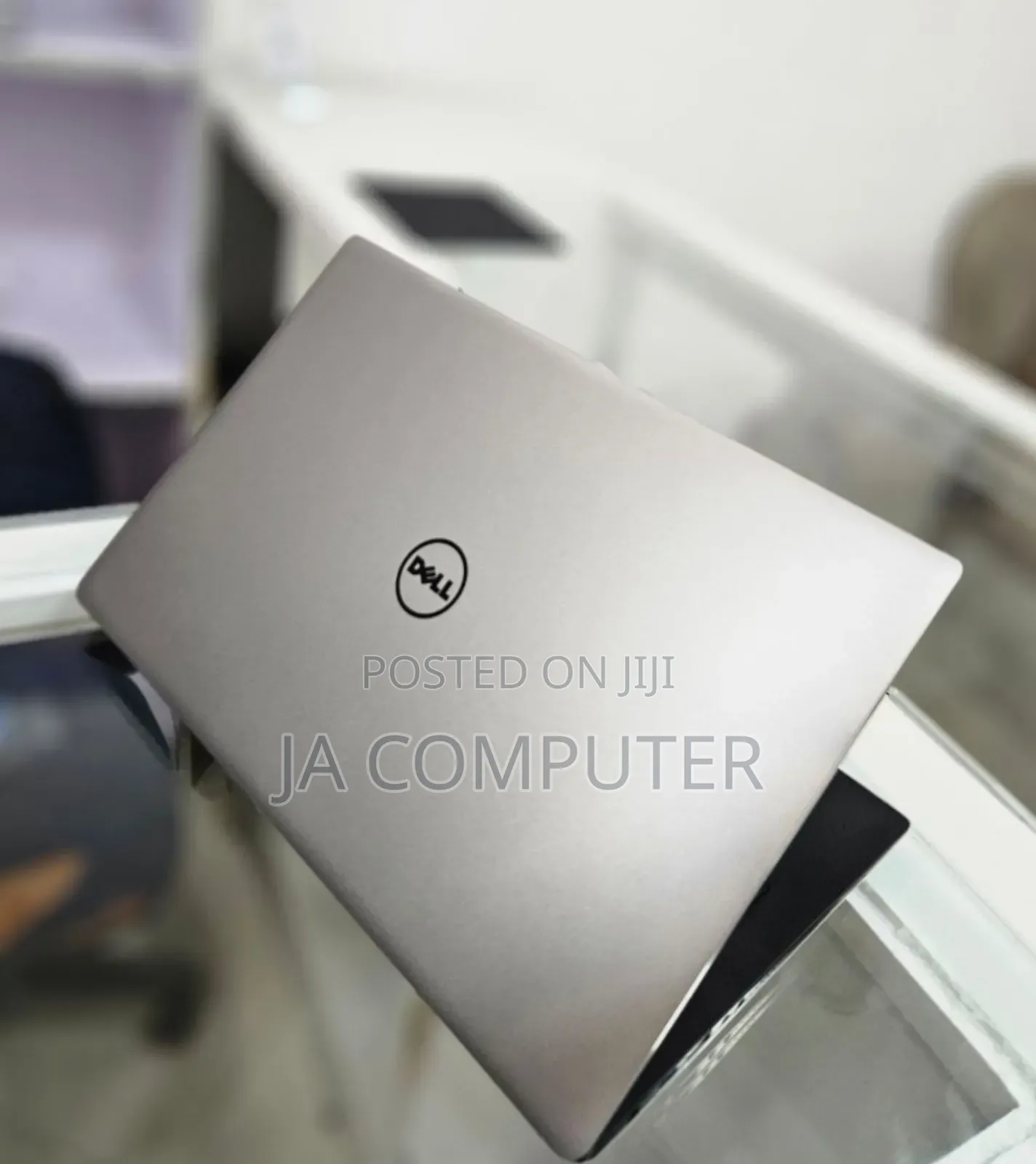 New Laptop Dell XPS 15 8GB Intel Core I7 SSD 512GB