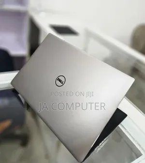 New Laptop Dell XPS 15 8GB Intel Core I7 SSD 512GB