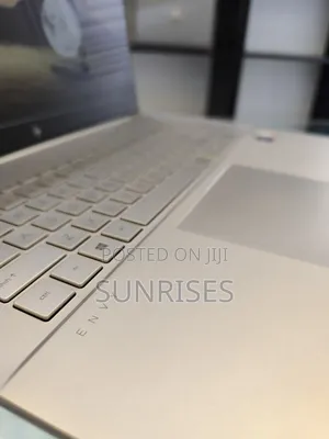 New Laptop HP Envy 17 16GB Intel Core I7 SSD 1T