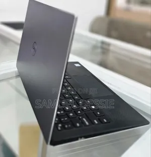 New Laptop Dell XPS 15 8GB Intel Core I7 SSD 512GB