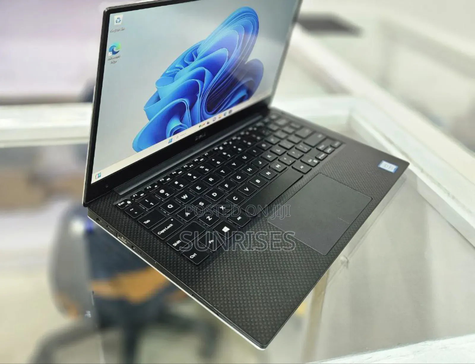 New Laptop Dell XPS 13 8GB Intel Core I7 SSD 512GB