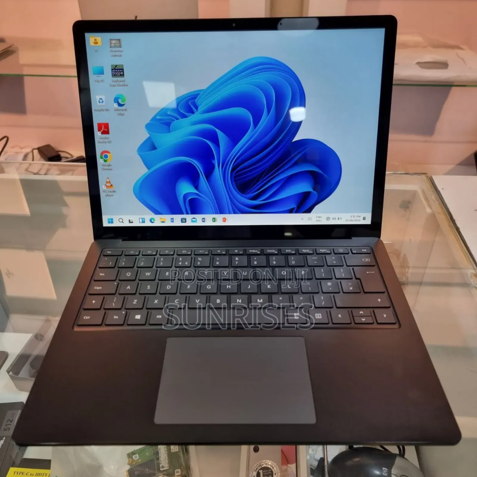 New Laptop Microsoft Surface Laptop 3 8GB Intel Core I5 SSD 256GB