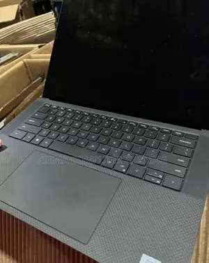 Photo - New Laptop Dell XPS 15 32GB Intel Core I7 SSD 512GB