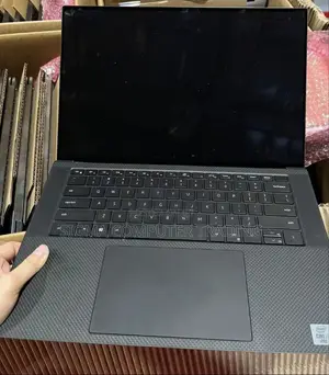 New Laptop Dell XPS 15 32GB Intel Core I7 SSD 512GB