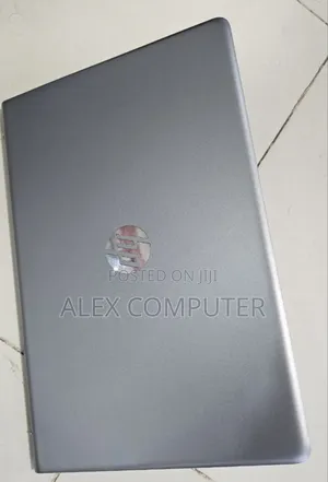 New Laptop HP Pavilion 15 8GB Intel Core I7 SSD 256GB