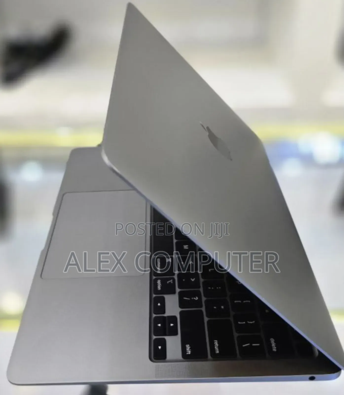 New Laptop Apple MacBook Air 2020 M1 8GB Apple M1 SSD 256GB