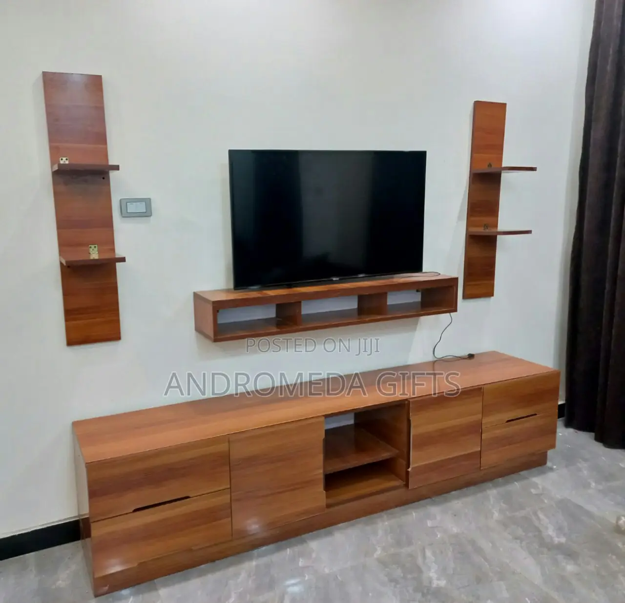 Tv Stand - ቲቪ ስታንዶች