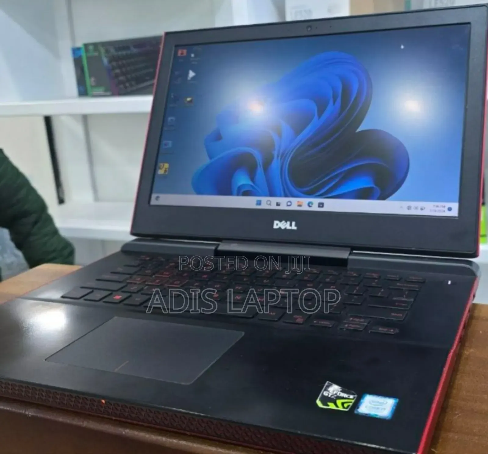 New Laptop Dell XPS 15 8GB Intel Core I5 HDD+SSD 128GB