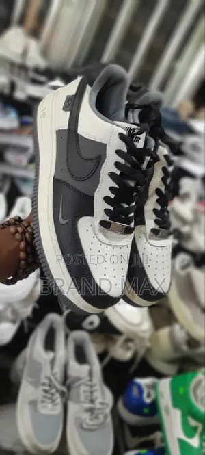 Photo - Nike Airforce 1 Premium Quality