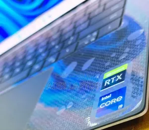 New Laptop Dell XPS 15 32GB Intel Core I9 SSD 2T