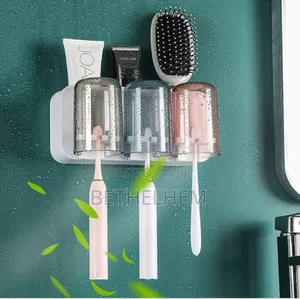 Photo - 9 Tooth Brush Holder