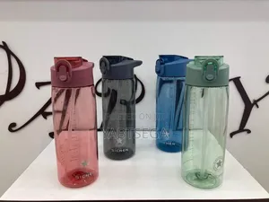 Photo - Transparent Water Bottle With Straw