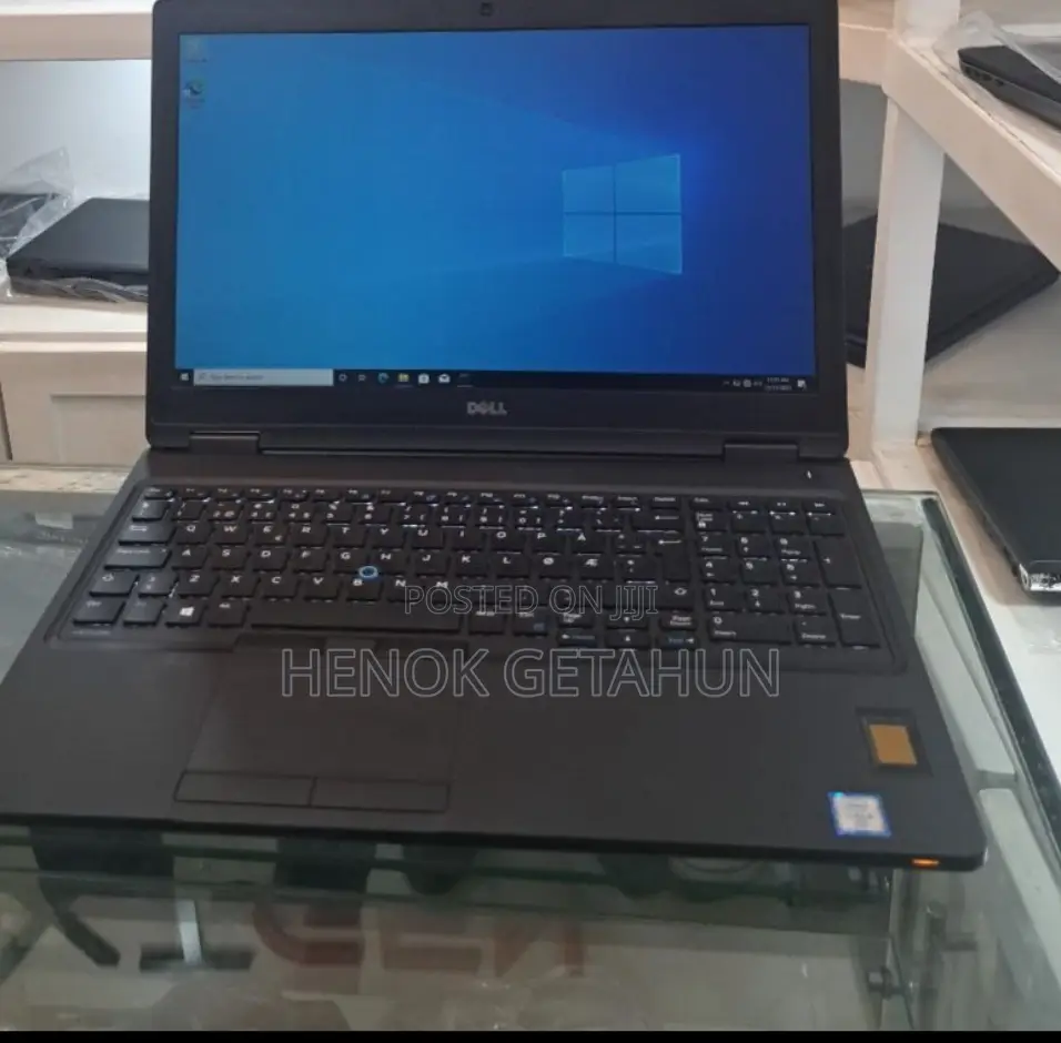 New Laptop Dell Latitude 5580 8GB Intel Core I5 SSD 256GB