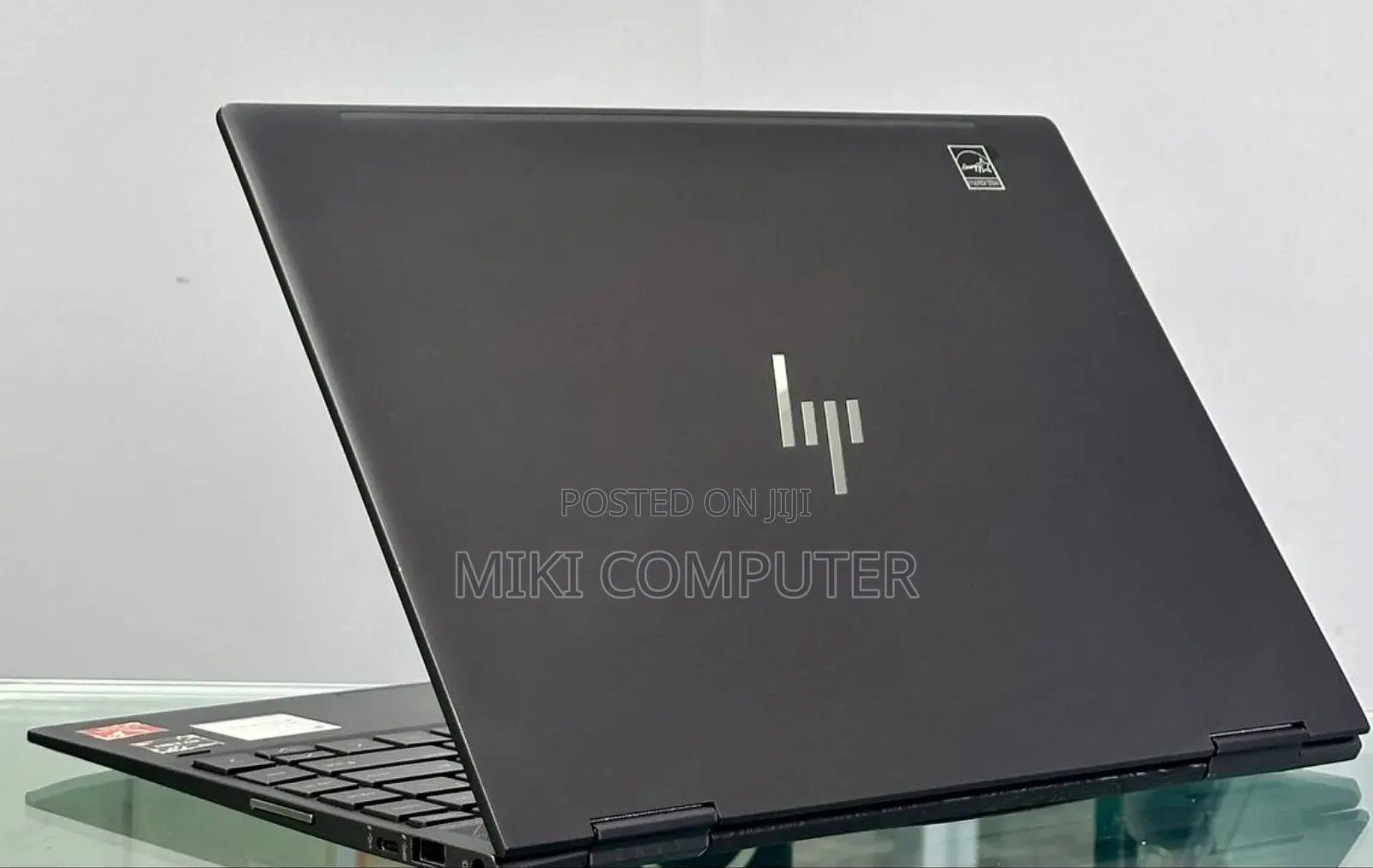 New Laptop HP Spectre X360 8GB AMD Ryzen 5 SSD 512GB