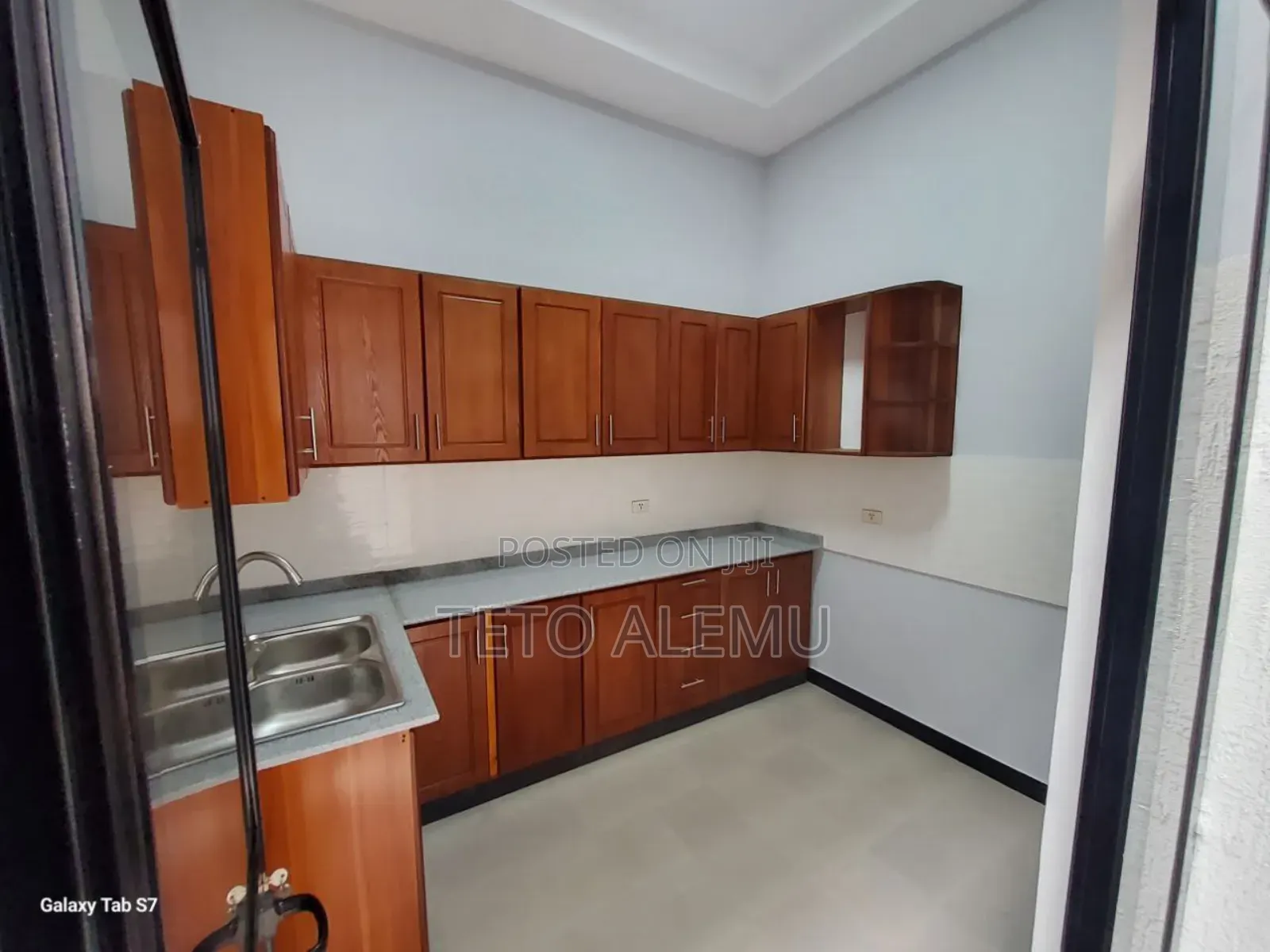 3bdrm Villa in የሚሸጥ ቪላ ሰሚት ወርዳ 11, Yeka for sale