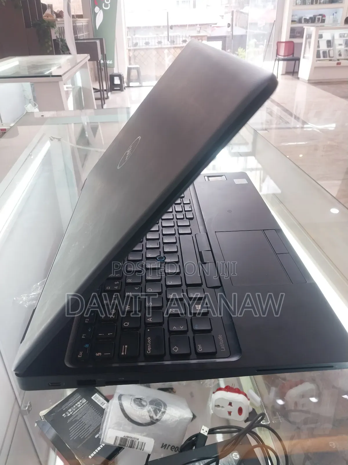 New Laptop Dell Latitude 5580 8GB Intel Core I5 SSD 256GB