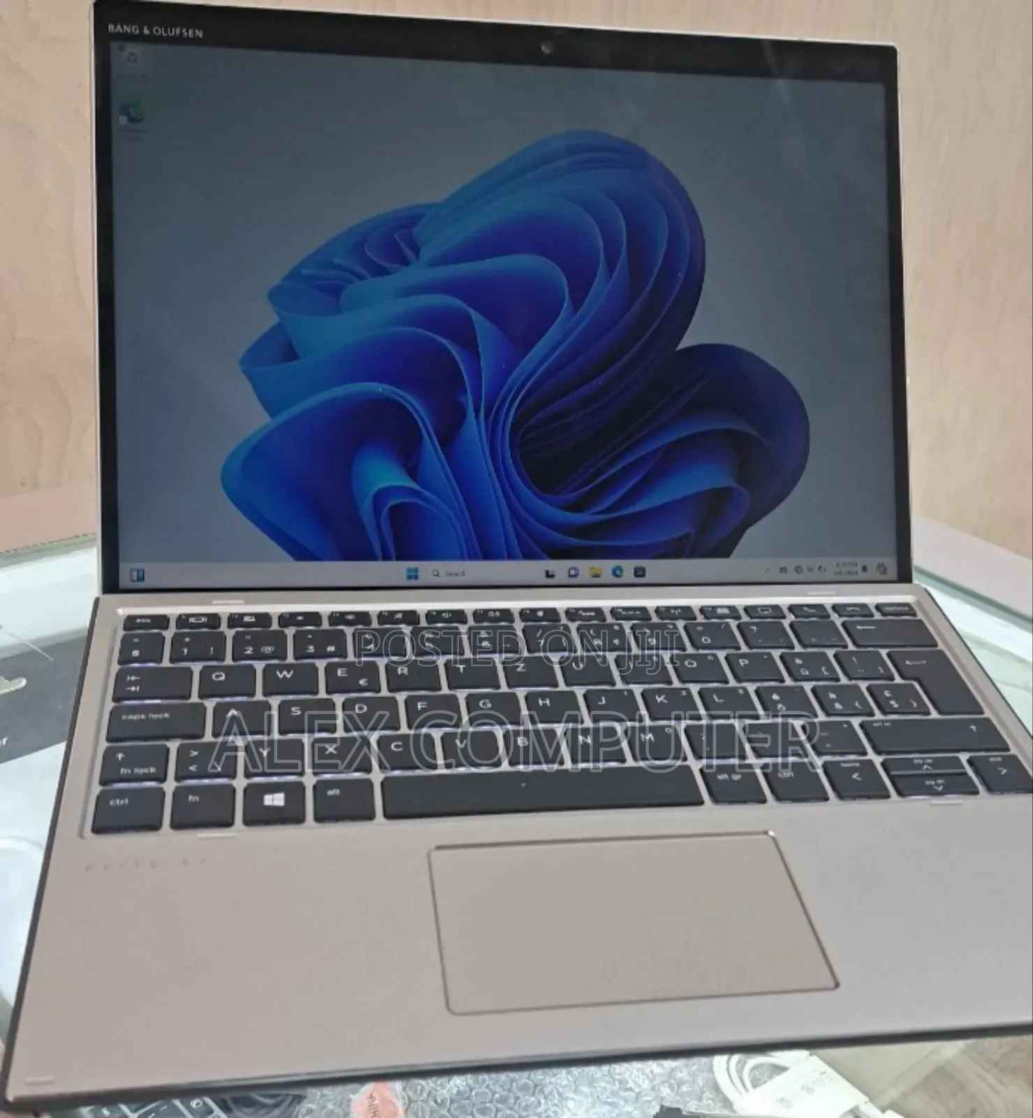 New Laptop HP Elite X2 1012 16GB Intel Core I5 SSD 256GB