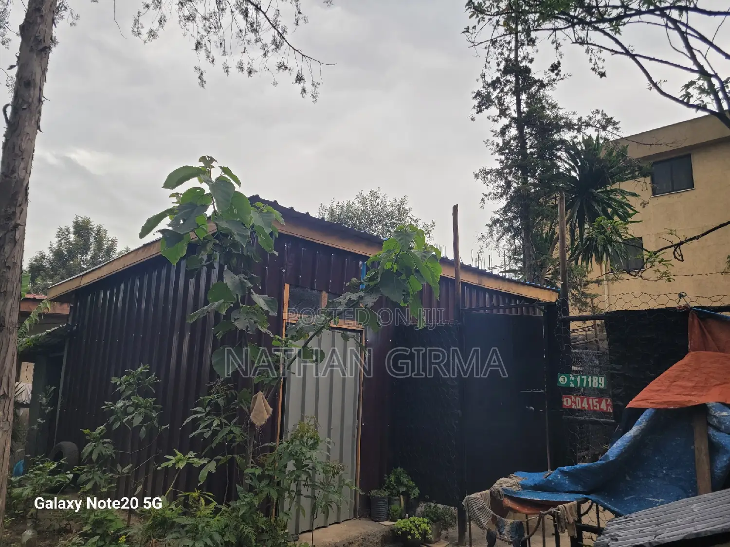 ከራይ ለመጋዘን እና ለወርክ ሾኘ የሚሆን ሙሉ ግቢ ቦታ።