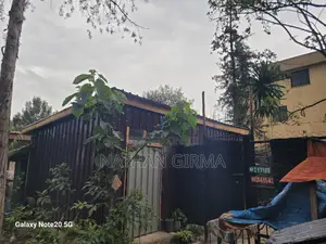 ከራይ ለመጋዘን እና ለወርክ ሾኘ የሚሆን ሙሉ ግቢ ቦታ።