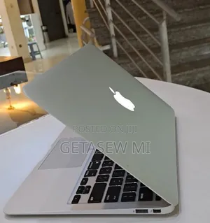 New Laptop Apple MacBook 2015 4GB Intel Core I5 SSD 128GB