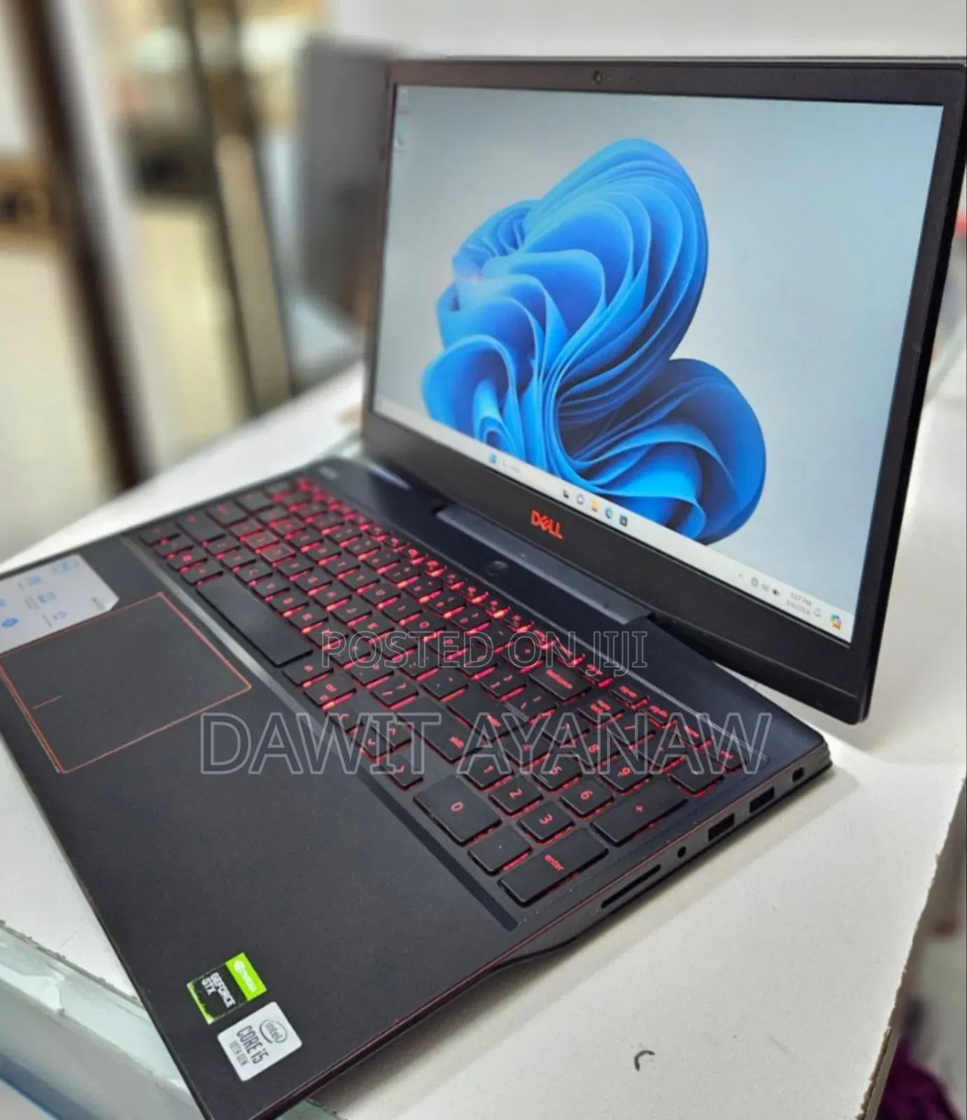 New Laptop Dell G15 5511 8GB Intel Core I5 SSD 512GB