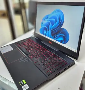 New Laptop Dell 16GB Intel Core I5 SSD 512GB