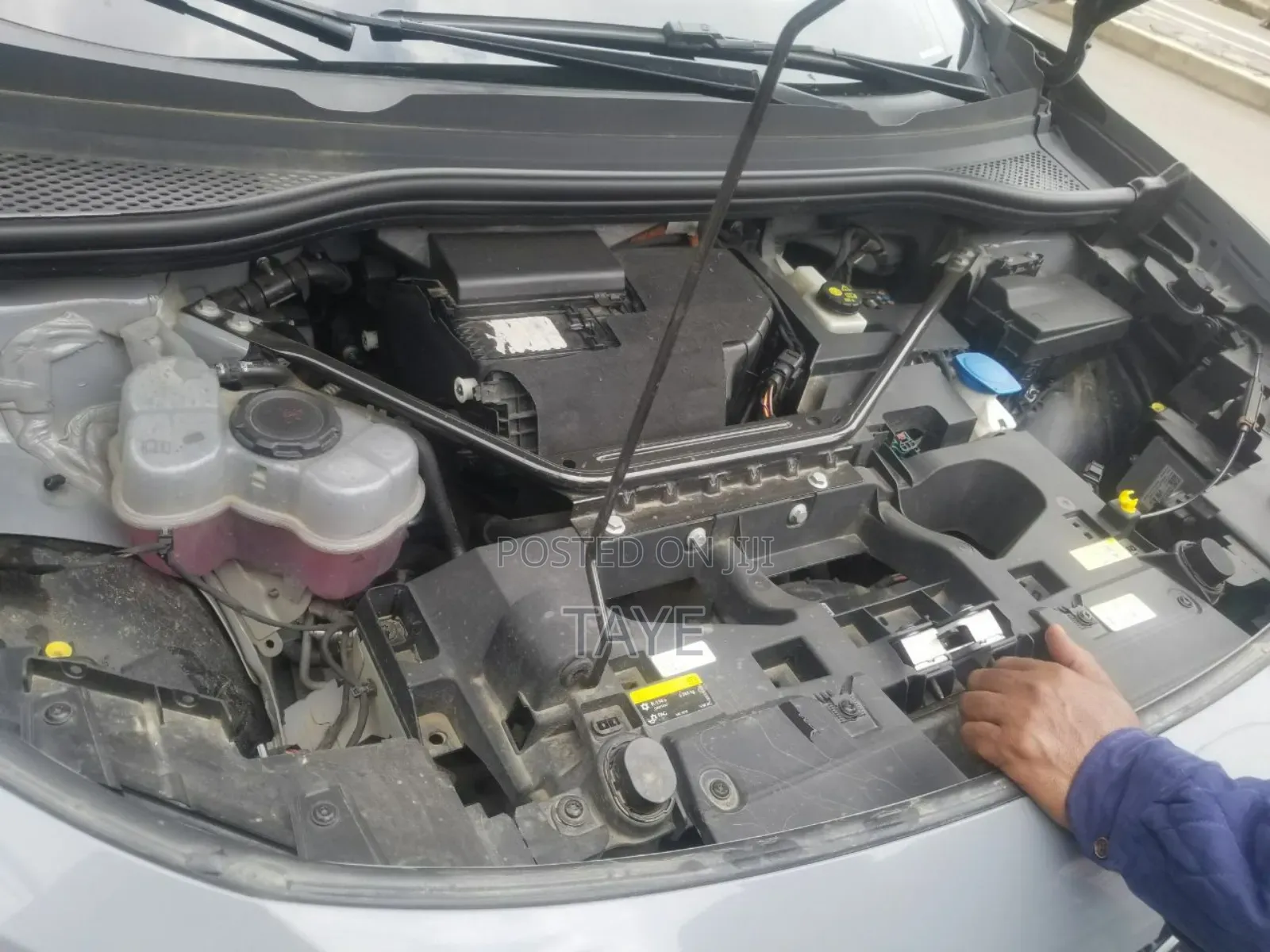 Volkswagen ID.6 2022 Gray