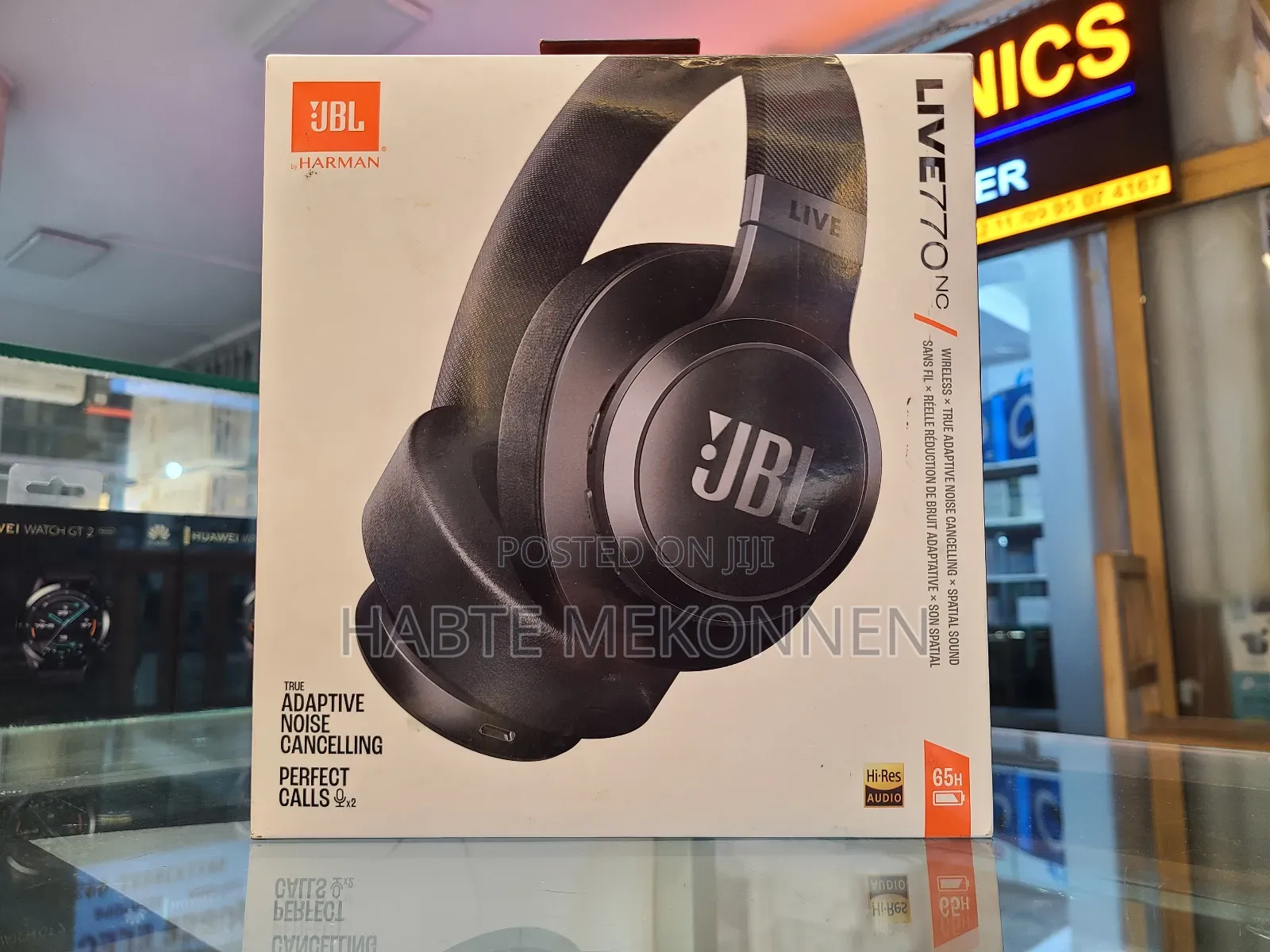 JBL Live 770