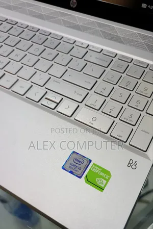 New Laptop HP Pavilion 15 8GB Intel Core I5 SSD 512GB