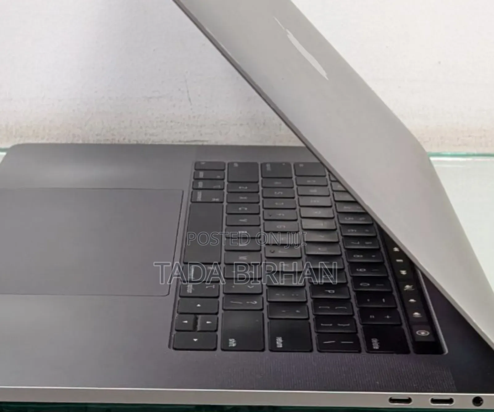 New Laptop Apple MacBook Pro 2018 32GB Intel Core I7 SSD 512GB