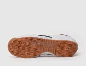 Hummel Master Quality