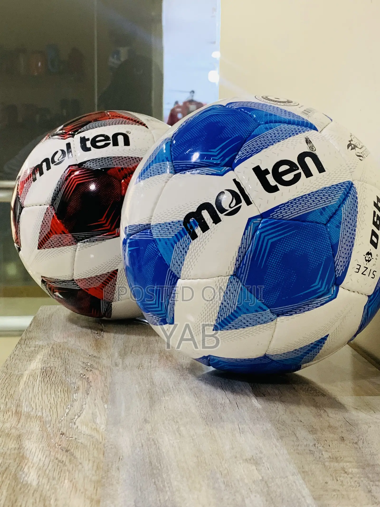 Molten 49o Football Balls