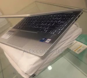 New Laptop HP Envy X360 16GB Intel Core I7 SSD 512GB